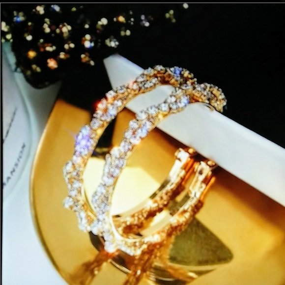 Gold Hoop Earrings women's - Picture 3 of 8